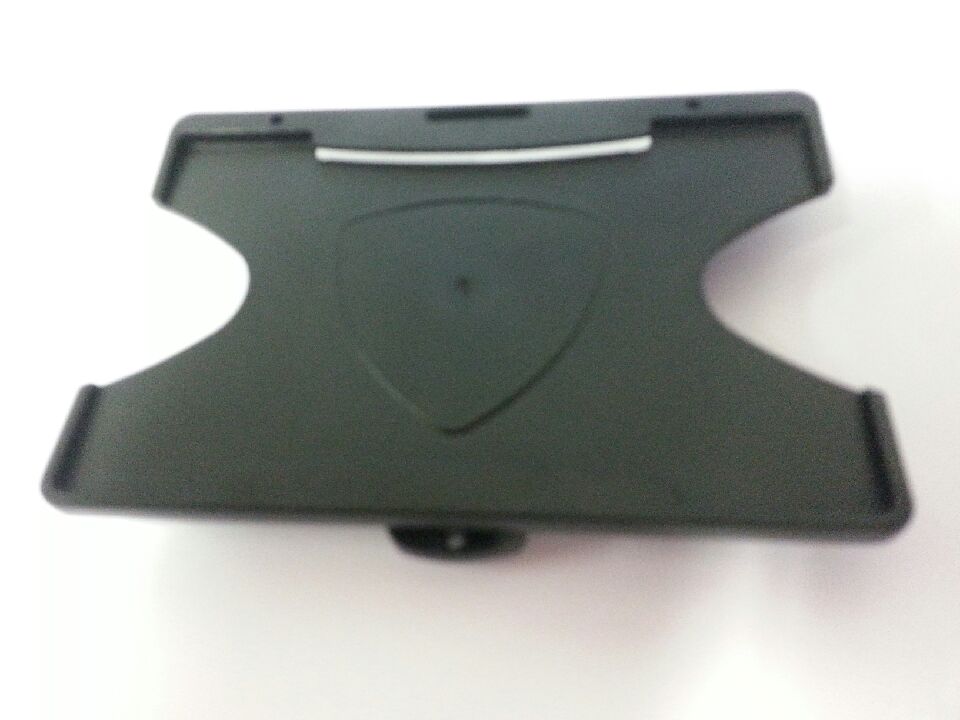 Black landscape card holder with retractable mini reel.